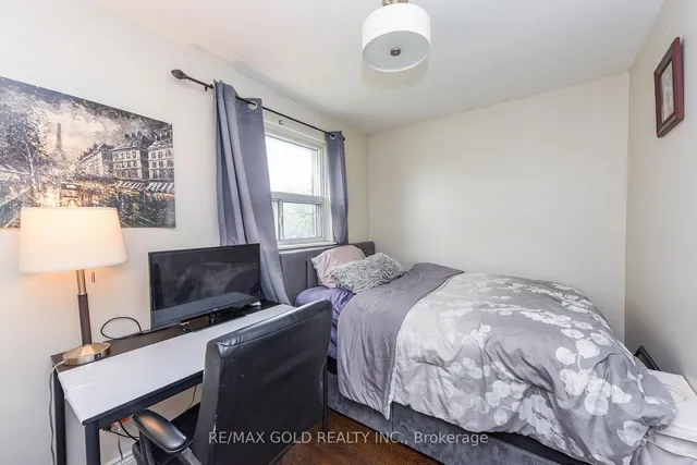 Additional image 26 of 3507 Laddie Cres