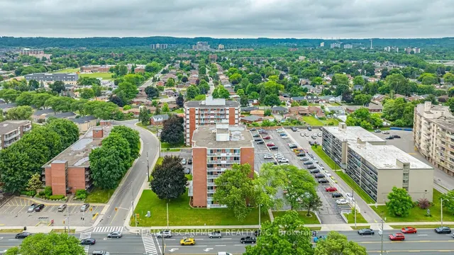 房产图片 32 - 8 Woodman Dr 单元805