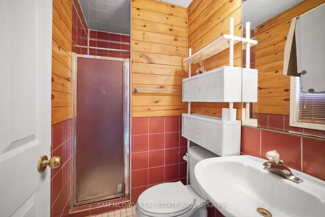 Additional image 17 of 7 Vogue Cres