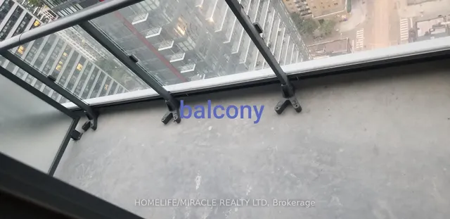 房产图片 3 - 多伦多贾维斯街251号Unit 3906