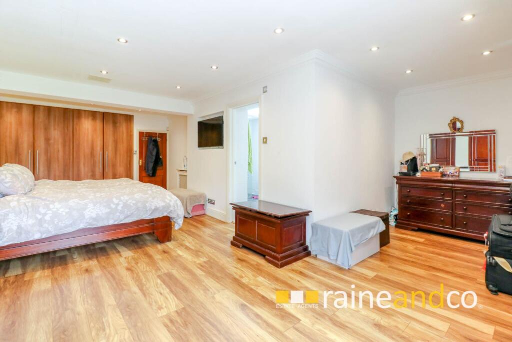 Additional image 22 of St Albans Road West, Hatfield