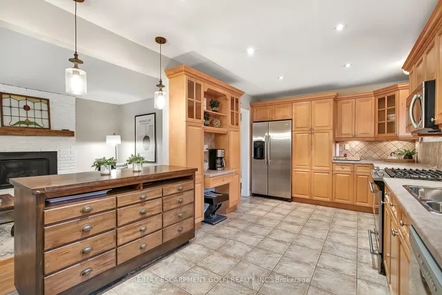 Additional image 14 of 31 Valecrest Ave