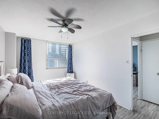 房产图片 22 - 多伦多西大道551号西区商场310单元