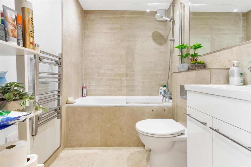 Additional image 10 of Somers Square, Welham Green