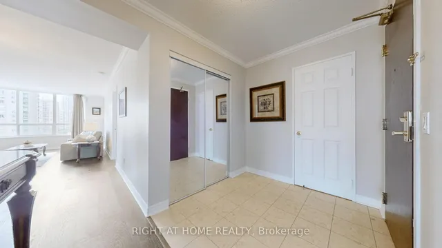 Additional image 3 of 18 Parkview Ave Unit 906