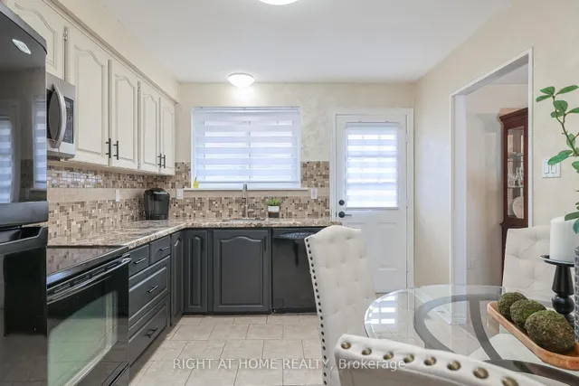 Additional image 12 of 25 Devonshire Dr