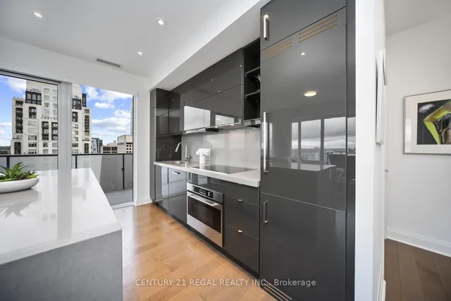 房产图片 4 - 多伦多圣玛丽街65号 Unit 2407