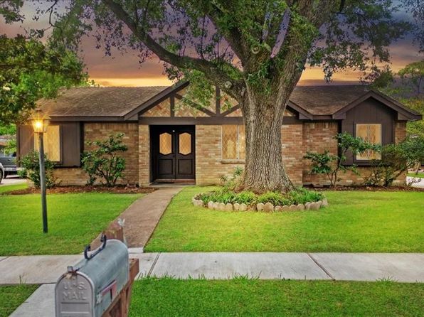 10518 Sageburrow Dr, Houston, TX 77089