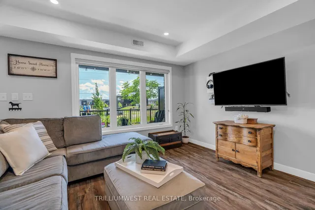 Additional image 8 of 160 Rochefort St Unit A19 (90)
