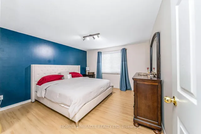 Additional image 26 of 19 Cotton Grass St