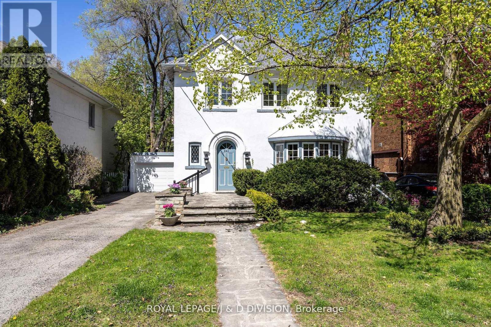 241 FOREST HILL ROAD|Toronto (Forest Hill South), Ontario M5P2N3