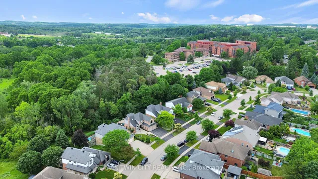 Additional image 46 of 107 Chandos Dr