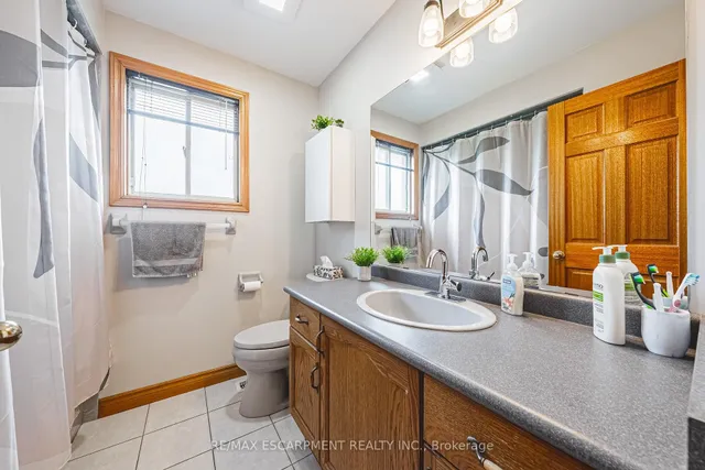 Additional image 21 of 185 COMFORT Crt