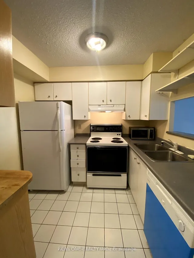 Additional image 29 of 24 Wellesley St Unit 407