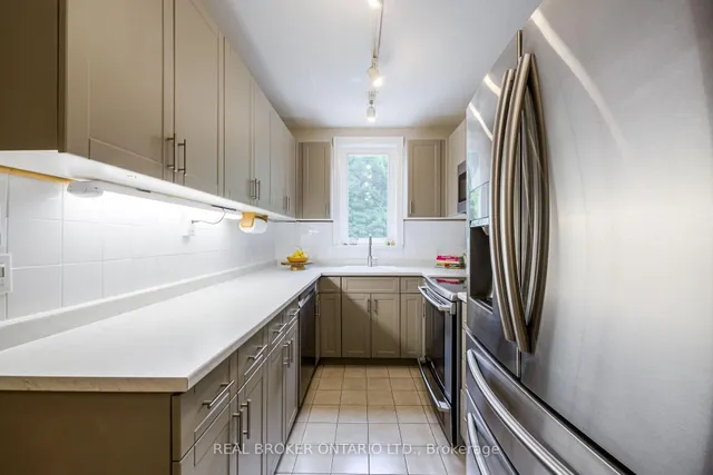 Additional image 19 of 413 Roselawn Ave