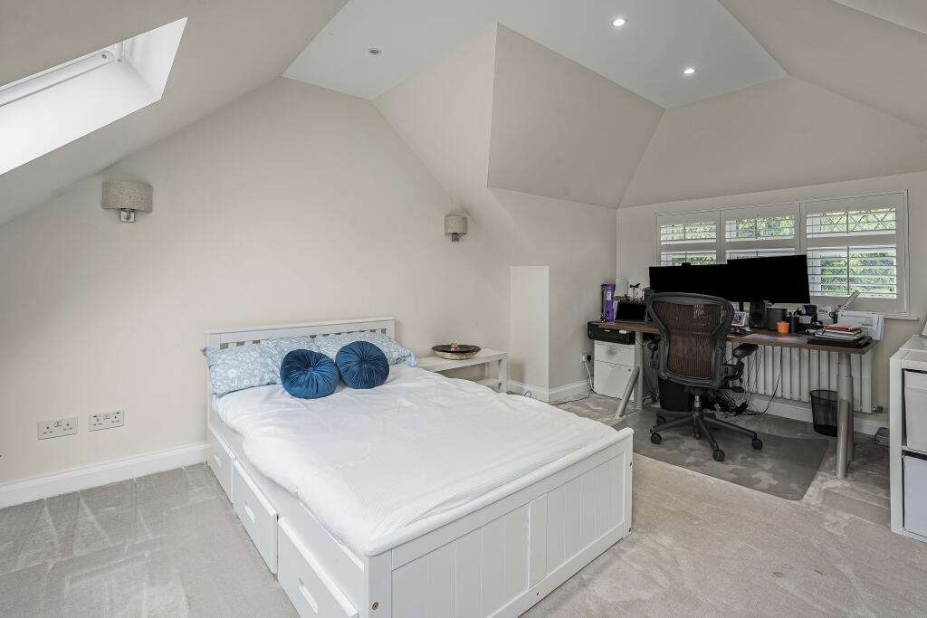 Additional image 31 of Watling Street, St Albans, AL1