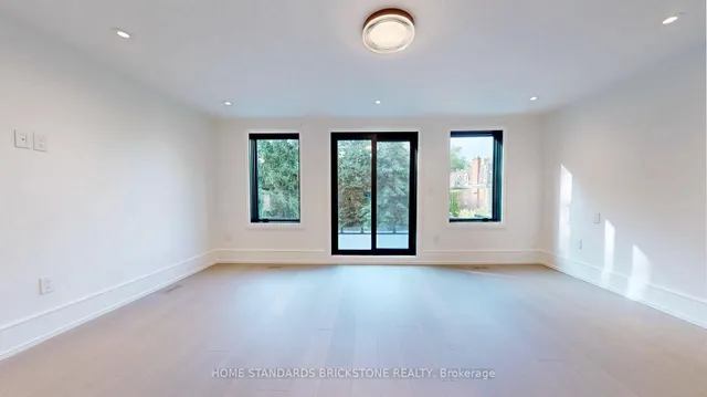 Additional image 41 of 38 Elgin Ave