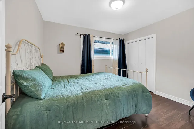 Additional image 18 of 70 Deschene Ave