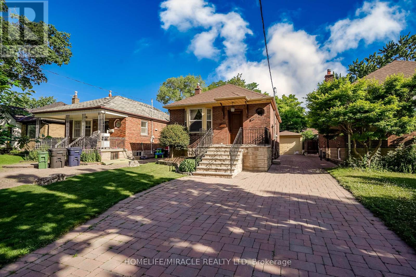 220 GLEN PARK AVENUE|Toronto (Yorkdale-Glen Park), Ontario M6B2C9