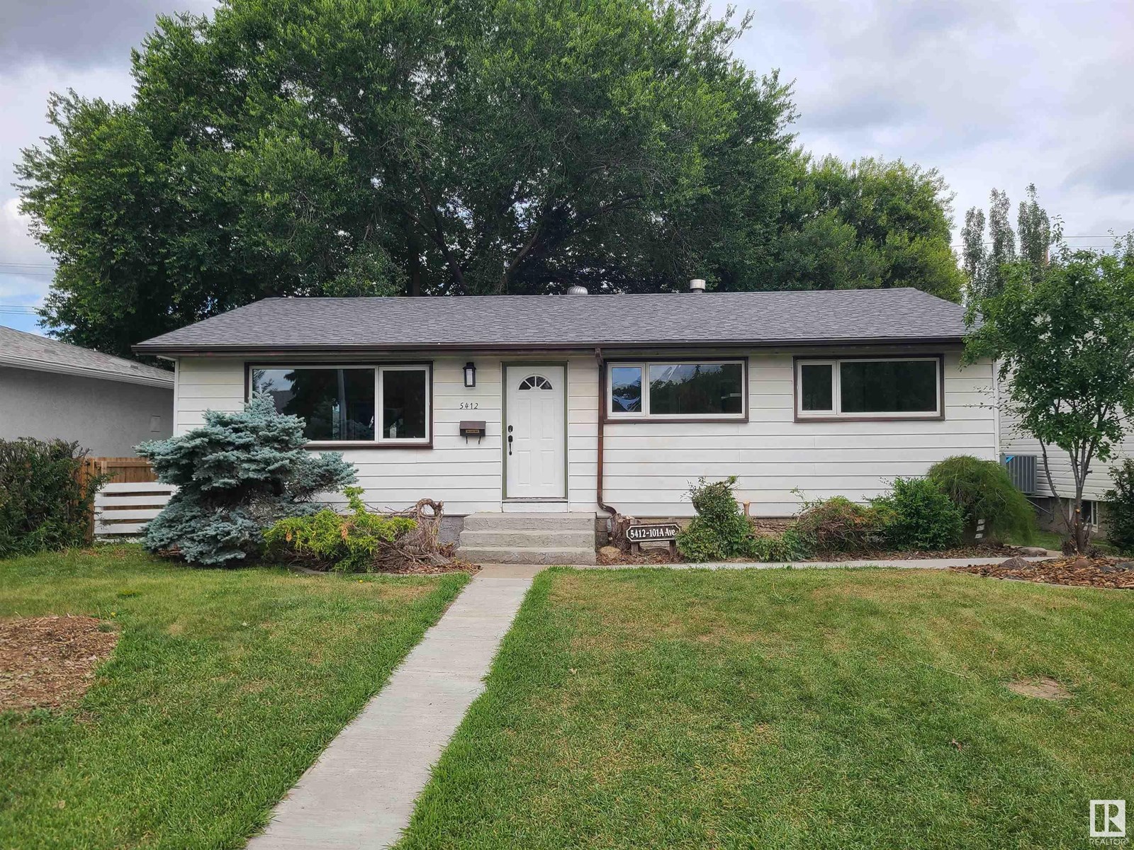 5412 101A AV NW|Edmonton, Alberta T6A0L8