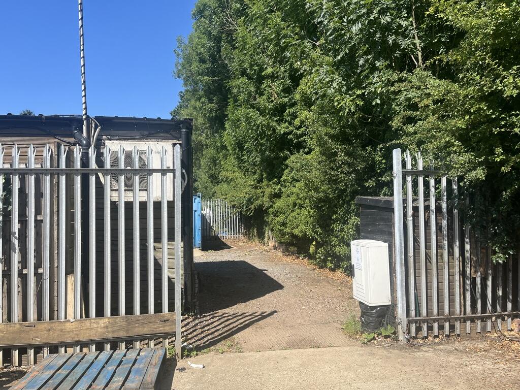 Additional image 10 of C10 & C11 Albert Bygrave Retail Park, North Orbital Road, St. Albans, Hertfordshire