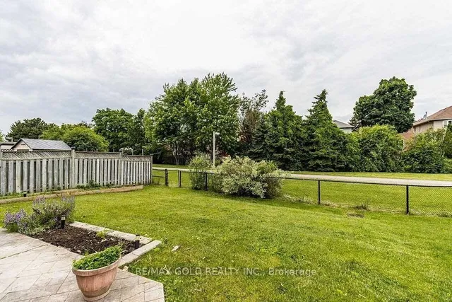 房产图片 29 - 30 Deerglen Dr