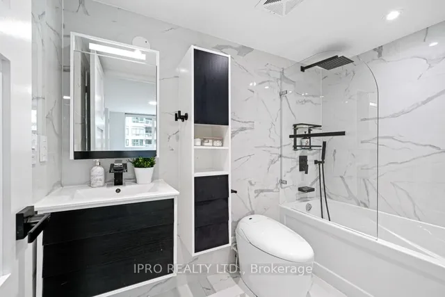 Additional image 30 of 19 Grand Trunk Cres Unit 506