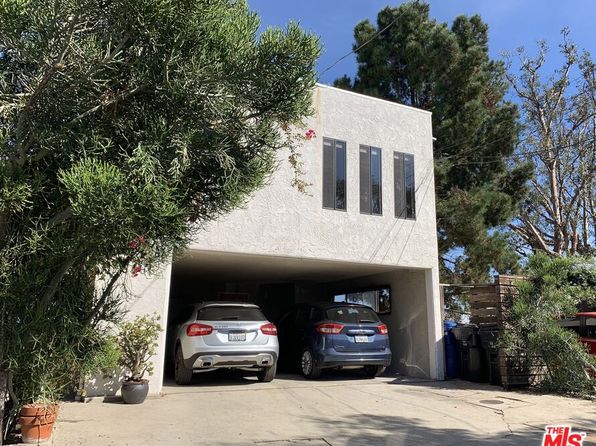 8966 Crescent Dr, Los Angeles, CA 90046