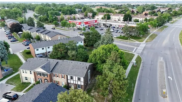 Additional image 13 of 900 Centralpark Dr Unit 115