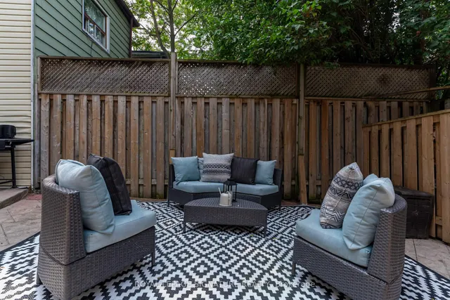 Additional image 38 of 20 Manning Ave