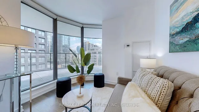 Additional image 2 of 11 Wellesley St Unit 811