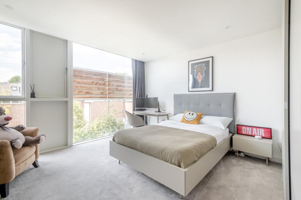 Additional image 29 of Gabriel Square, St. Albans, Hertfordshire