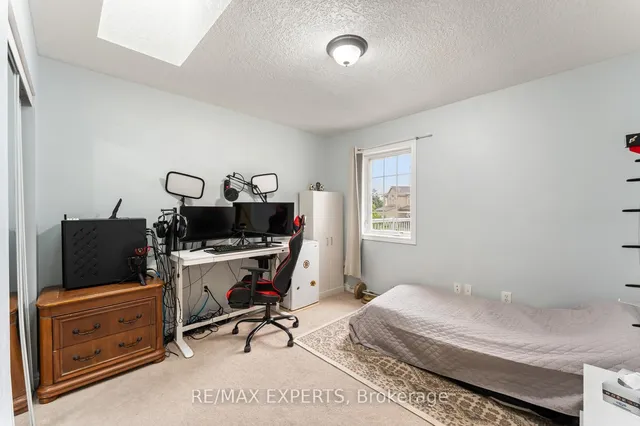 Additional image 35 of 56 Steepleridge St