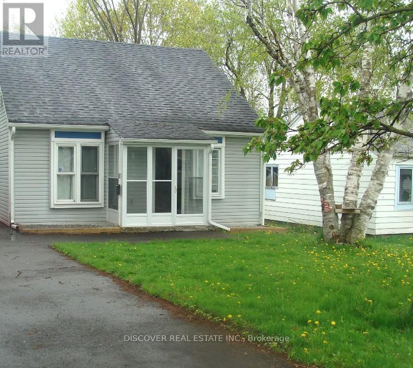 19 YORK STREET|Ajax (Central), Ontario L1S1S7