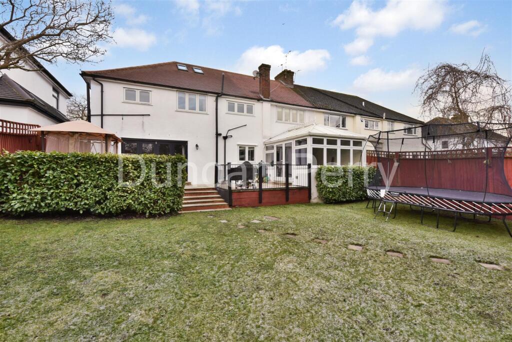 Additional image 34 of Moffats Lane, Brookmans Park, Herts