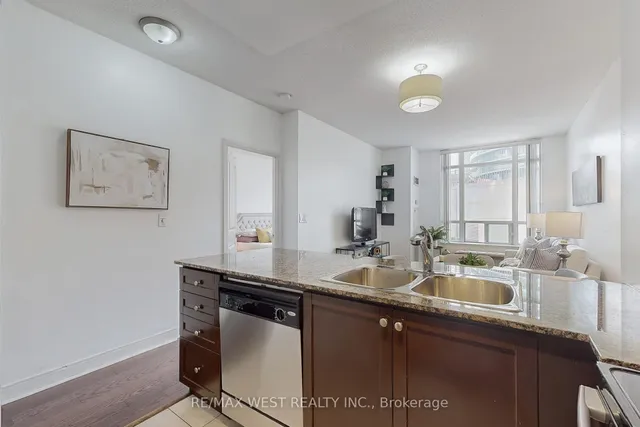 Additional image 4 of 80 Absolute Ave Unit 206
