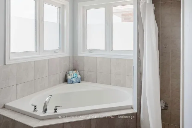 Additional image 28 of 26 Fossil St