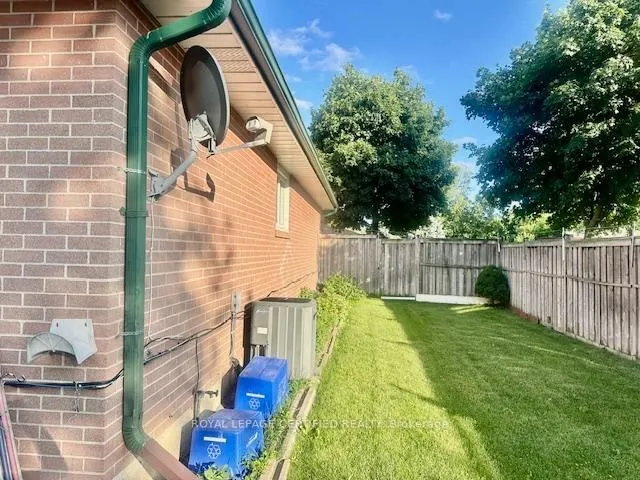 房产图片 2 - 36 Watson Cres