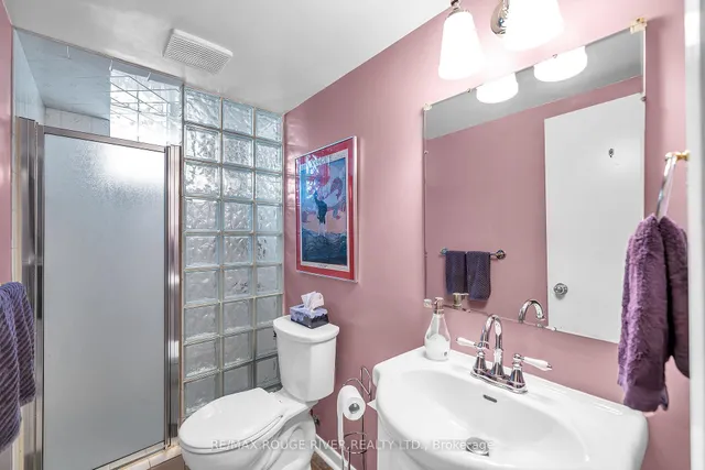 Additional image 22 of 67 Rochman Blvd