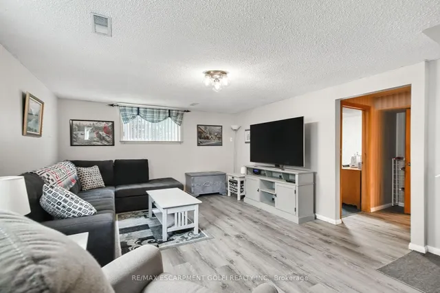 Additional image 25 of 63 Elora Dr