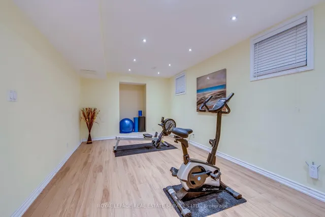 Additional image 41 of 1079 Kestell Blvd