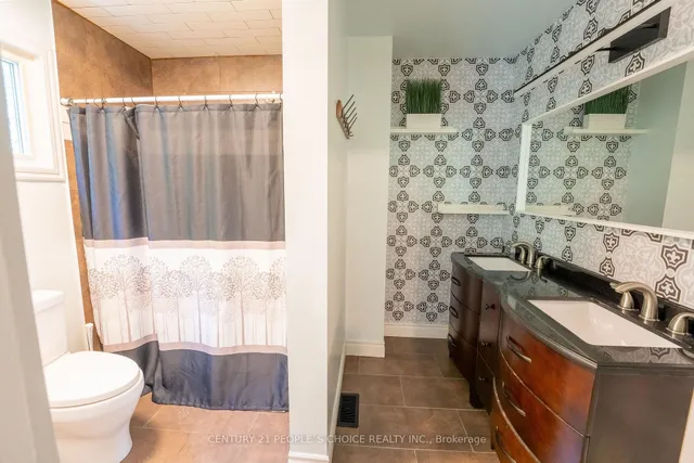 Additional image 19 of 23 Wadsworth Circ