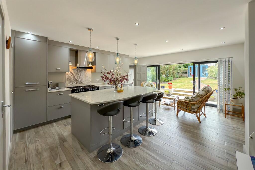 Additional image 4 of Orchard Drive, Park Street, St. Albans, Hertfordshire, AL2