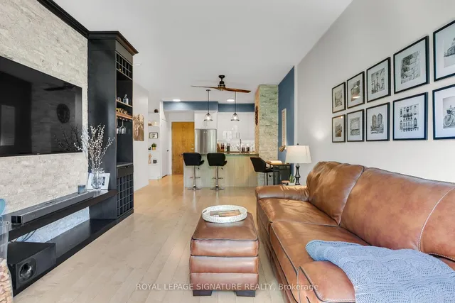 Additional image 8 of 16 Yonge St Unit 306