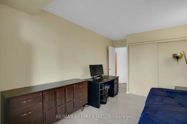 Additional image 28 of 8 Lisa St Unit 505