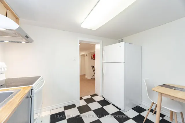 Additional image 22 of 18 Adanac Dr