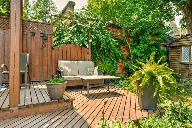 Additional image 39 of 176 Sherman Ave