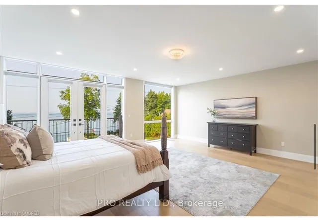 Additional image 13 of 6 Campview Rd