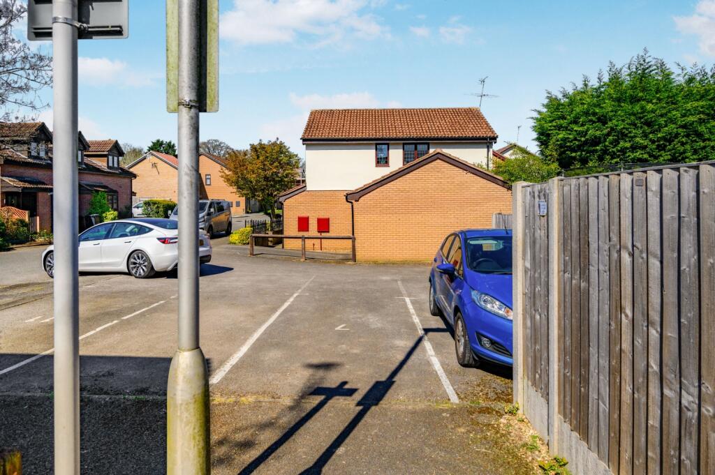 Additional image 17 of Regent Close, St. Albans, Hertfordshire, AL4