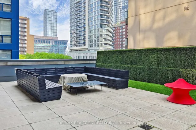 Additional image 37 of 68 Shuter St Unit 701